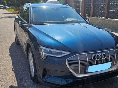Second-hand Audi e-tron Comfort 300 kW (408 CP) 2020 Culoareverde SUV