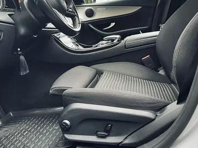 Utilizat 2018 Mercedes E220 Berlinǎ | 25.000 EUR (Preț bun)