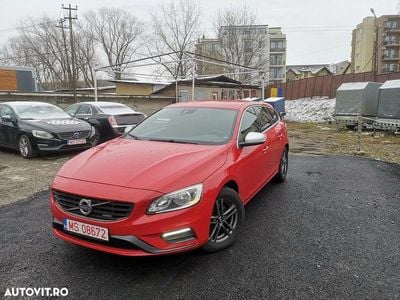 Second-hand Volvo V60 136 CP (100 kW) 2014 Culoarerosu Break