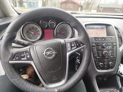 Second-hand Opel Astra 110 CP (80 kW) 2013 Break