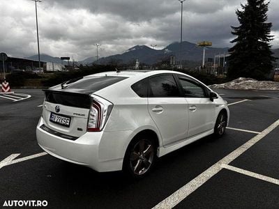 Second-hand Toyota Prius Sol 99 CP (72 kW) 2012 Culoarealb Hatchback