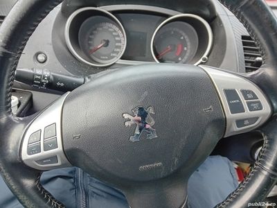 Peugeot 4007