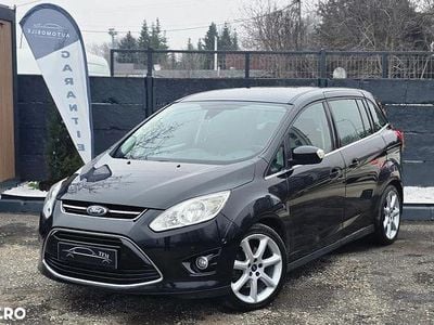 Second-hand Ford Grand C-Max Titanium 150 CP (110 kW) 2015 Culoarenegru Monovolum