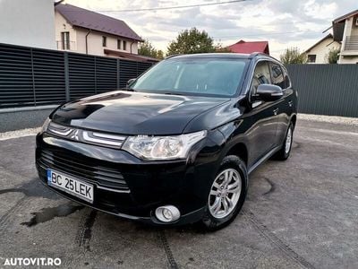 Second-hand Mitsubishi Outlander Plus 150 CP (110 kW) 2013 Negru SUV
