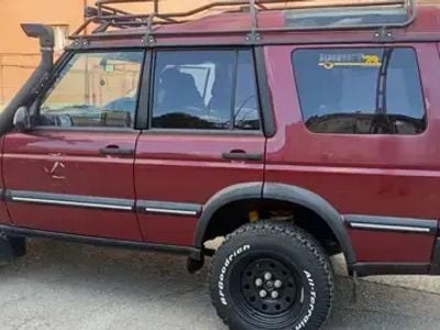Rosu Utilizat 2000 Land Rover Discovery 2 SUV | 7.450 EUR