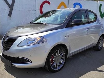 Second-hand Lancia Ypsilon 85 CP (62 kW) 2011 Argintiu Hatchback