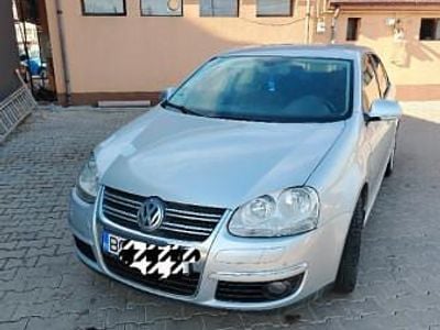 Utilizat 2010 VW Jetta Berlinǎ | 3.550 EUR