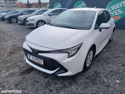 Second-hand Toyota Corolla Business Edition 116 CP (85 kW) 2021 Culoarealb Hatchback