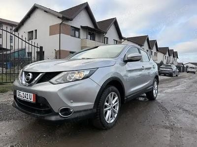 Gri Utilizat 2015 Nissan Qashqai SUV | 9.850 EUR (Preț OK)