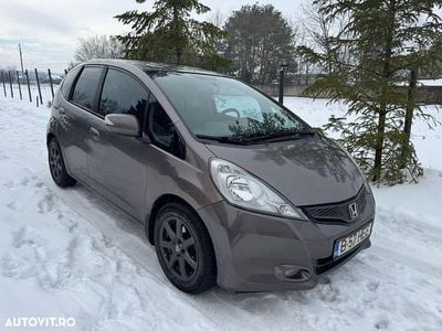 Second-hand Honda Jazz Comfort 99 CP (72 kW) 2014 Culoaregri Hatchback