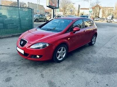 Rosu Utilizat 2011 Seat Leon Hatchback | 3.500 EUR