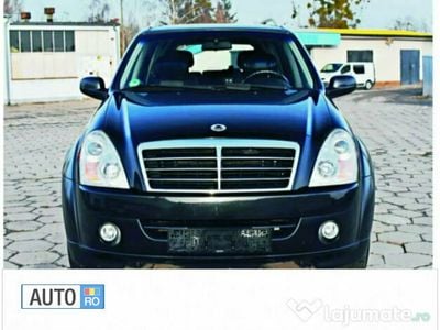 Negru Utilizat 2006 Ssangyong (KGM) Rexton SUV | 3.200 EUR