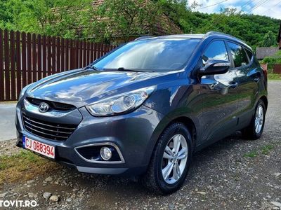 second-hand Hyundai ix35 1.7 CRDI 2WD GLS Style 2011 · 215 000 km · 1 685 cm3 · Diesel