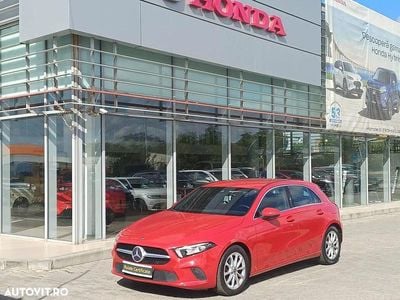 Culoarerosu Utilizat 2018 Mercedes A180 Hatchback | 17.490 EUR (Super Preț)