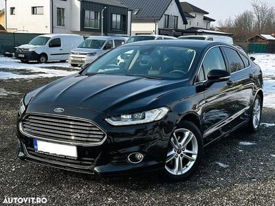 Second-hand Ford Mondeo Titanium 180 CP (132 kW) 2017 Culoarenegru Berlinǎ