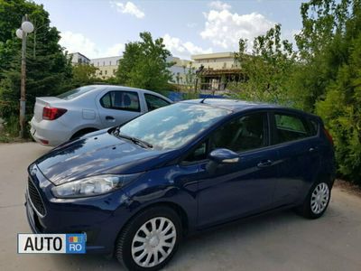 Second-hand Ford Fiesta 75 CP (55 kW) 2017 Albastru marin Hatchback