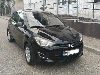 Negru Second-hand 2014 Hyundai i20 Hatchback | 3.290 EUR (Preț bun)