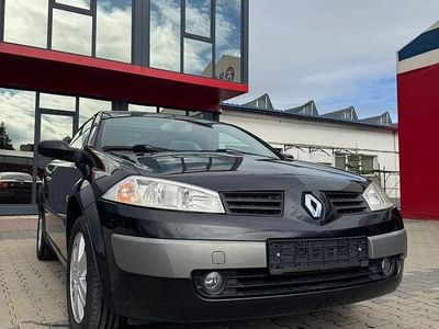 Negru Utilizat 2004 Renault Mégane Cabriolet Privilege Cabrio | 2.375 EUR