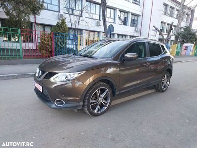 second-hand Nissan Qashqai 1.6 DCi 4 x 4 DPF tekna