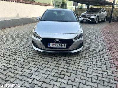 Second-hand Hyundai i30 Classic 100 CP (73 kW) 2019 Culoaregri Hatchback