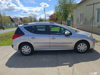 second-hand Peugeot 207 kombi an 2010 benzină 1.6 klima panorama