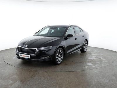 Negru metalic perleffect Utilizat 2020 Skoda Octavia Style | 23.000 EUR