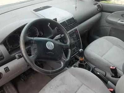 VW Sharan