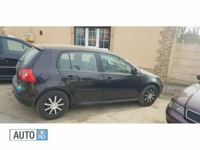 Second-hand VW Golf IV 115 CP (84 kW) 2005 Negru