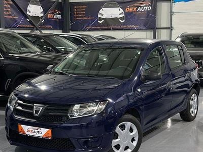 Culoarealbastru Utilizat 2015 Dacia Sandero Ambiance | 3.990 EUR (Preț bun)