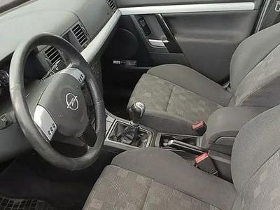 Verde Utilizat 2002 Opel Vectra GTS Hatchback | 1.100 EUR
