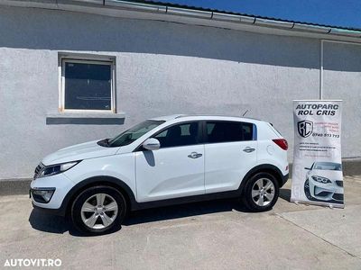 Culoarealb Utilizat 2012 Kia Sportage SUV | 7.950 EUR (Puțin scump)