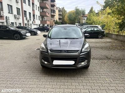 Culoaregri Utilizat 2015 Ford Kuga Titanium SUV | 9.999 EUR (Preț OK)