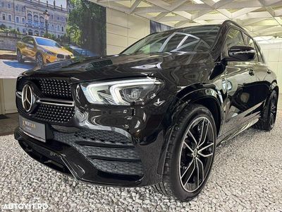 Second-hand Mercedes GLE300 AMG line 272 CP (200 kW) 2022 Culoarenegru SUV