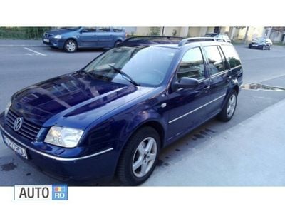 Second-hand VW Bora 180 CP (132 kW) 2002 Albastru Berlinǎ
