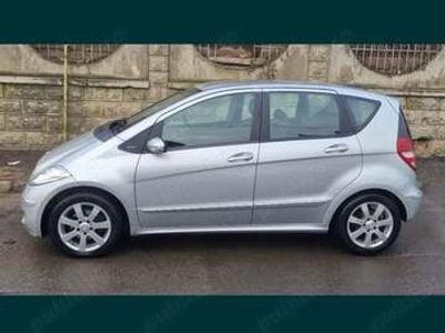 Utilizat 2005 Mercedes 190 | 3.000 EUR