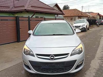 second-hand Opel Astra Sports Tourer Edition 2012