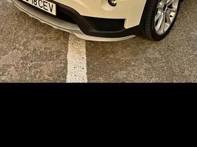 Alb Second-hand 2014 BMW X1 SUV | 9.950 EUR (Preț OK)