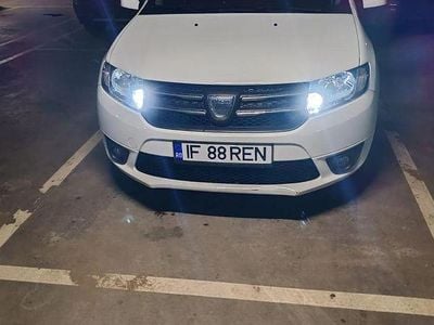 Second-hand Dacia Logan Lauréate 75 CP (55 kW) 2013 Culoarealb Berlinǎ