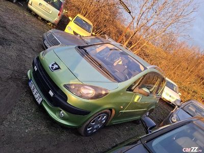 Utilizat 2007 Peugeot 1007 Monovolum | 1.499 EUR