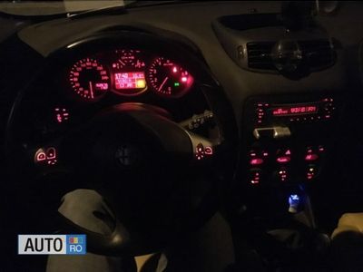 Bej Utilizat 2004 Alfa Romeo 147 Hatchback | 2.400 EUR