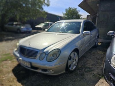 Mercedes E270