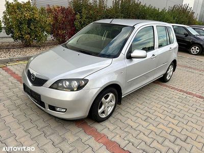 Second-hand Mazda 2 Comfort 68 CP (50 kW) 2006 Culoareargint Hatchback