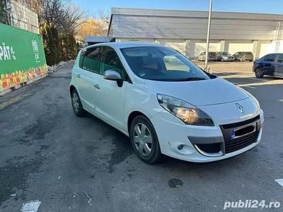 Utilizat 2011 Renault Scénic Monovolum | 3.200 EUR