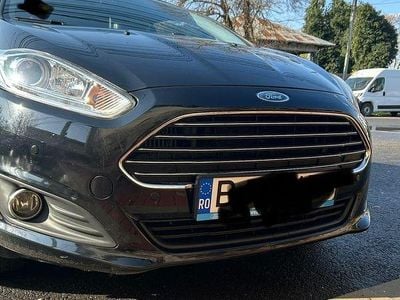 Second-hand Ford Fiesta 140 CP (102 kW) 2015 Culoarenegru Coupe
