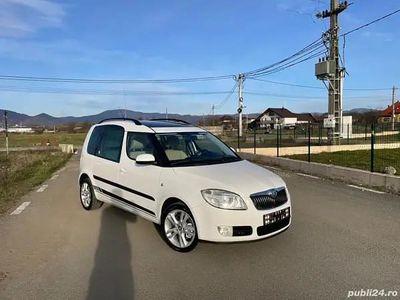Alb Utilizat 2008 Skoda Roomster Monovolum | 3.300 EUR