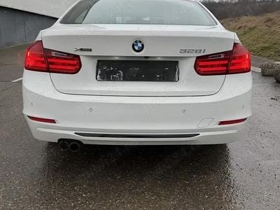 Second-hand BMW 328 Sport Line 245 CP (180 kW) 2013 Alb Berlinǎ