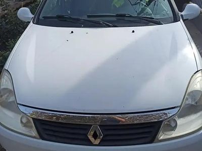 Utilizat 2011 Renault Symbol II Berlinǎ | 2.099 EUR (Puțin scump)