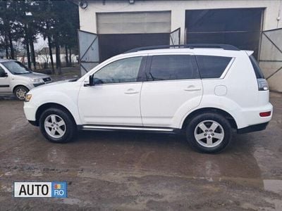 Second-hand Mitsubishi Outlander 177 CP (130 kW) 2011 Alb SUV