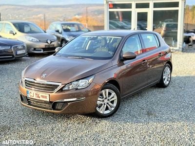 Second-hand Peugeot 308 Active 125 CP (91 kW) 2013 Culoaremaro Hatchback