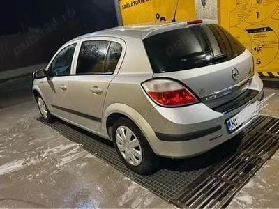 Second-hand Opel Astra 116 CP (85 kW) 2005 Hatchback